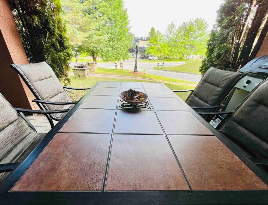 P Tit Boreal- 2 Minutes De La Plage Memphremagog Apartment Exterior foto
