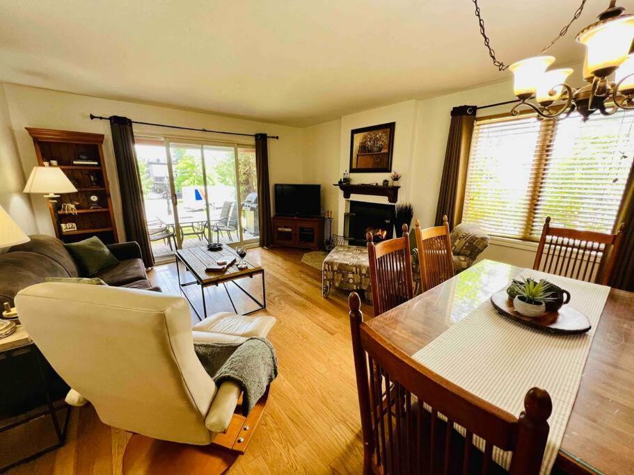 P Tit Boreal- 2 Minutes De La Plage Memphremagog Apartment Exterior foto